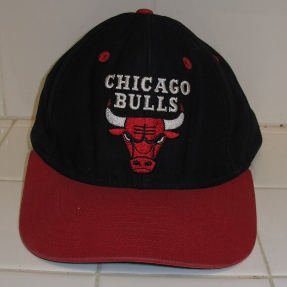 Chicago Bulls ball cap/hat - Picture 4 of 5